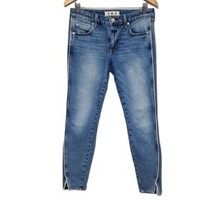 AMO Twist yours Truly Washed blue‎ women's Jeans Size 29